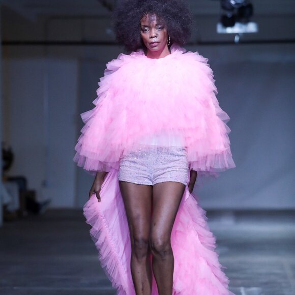 Floating Mini with Train - Picture 9 of 11